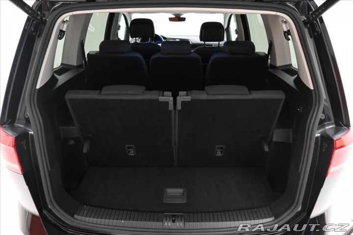 Volkswagen Touran 2,0 TDI 110KW DSG 7MÍST Z 2022