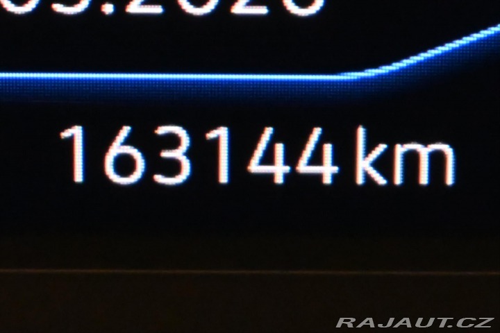 Volkswagen Touran 2,0 TDI 110KW DSG 7MÍST Z 2022