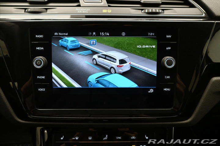 Volkswagen Touran 2,0 TDI 110KW DSG 7MÍST Z 2022