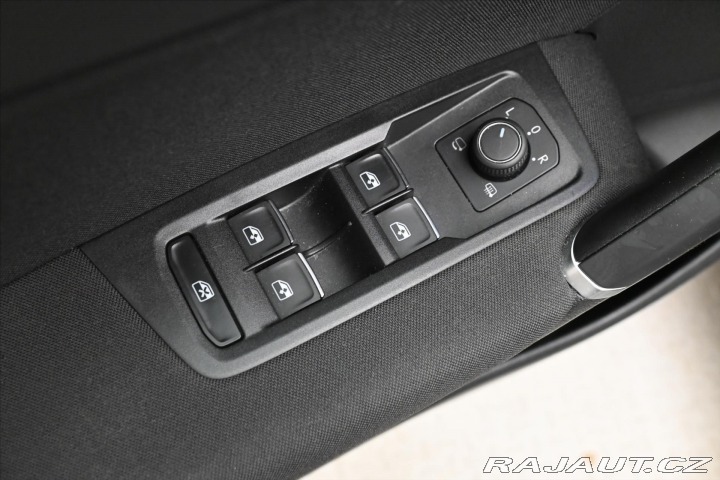 Volkswagen Touran 2,0 TDI 110KW DSG 7MÍST Z 2022