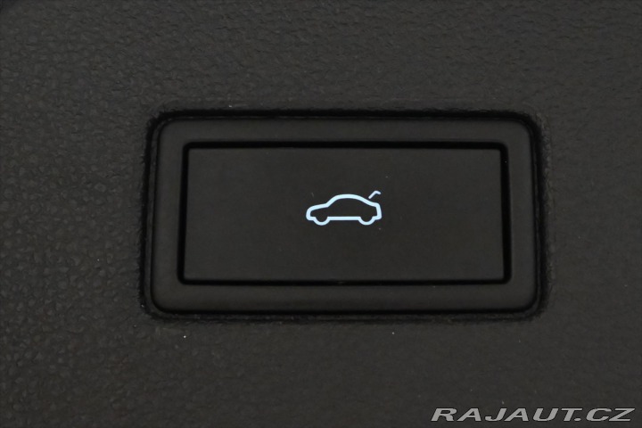 Volkswagen Touran 2,0 TDI 110KW DSG 7MÍST Z 2022