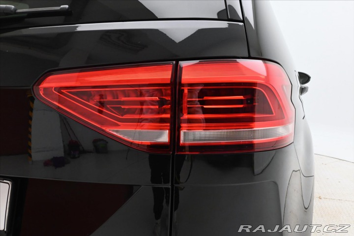 Volkswagen Touran 2,0 TDI 110KW DSG 7MÍST Z 2022