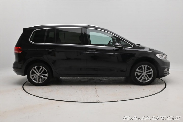 Volkswagen Touran 2,0 TDI 110KW DSG 7MÍST Z 2022