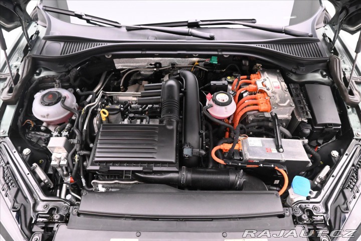 Škoda Superb 1,4 TSI iV 160 kW DSG Sty 2020