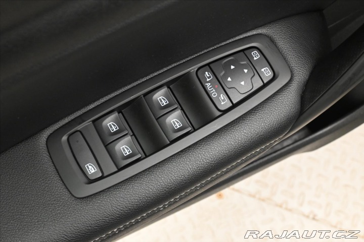 Renault Mégane 1,3 Tce 103 kW INTENS Zár 2022