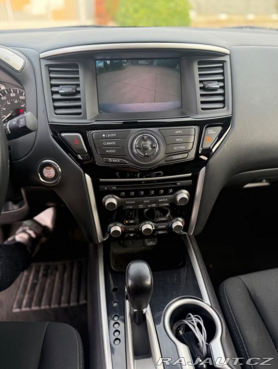 Nissan Pathfinder  2018