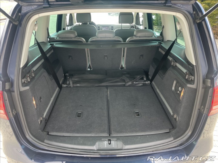 Volkswagen Sharan 2,0 TDi 135kw DSG 7míst H 2016