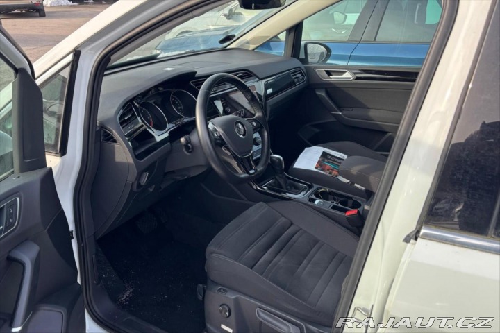 Volkswagen Touran 2,0 TDI 110 kW DSG 7míst 2020
