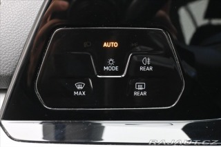 Volkswagen Golf 2,0 TDI 85 kW DSG Life Zá 2022