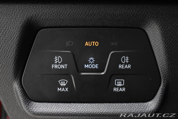 Seat Leon 2,0 TDI 110 kW DSG FR Zár 2022