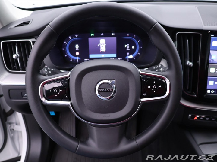 Volvo XC60 2,0 B5 173kW AWD Plus Dar 2022
