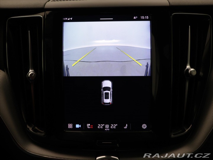 Volvo XC60 2,0 B5 173kW AWD Plus Dar 2022