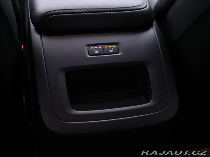 Volvo XC60 2,0 B5 173kW AWD Plus Dar 2022