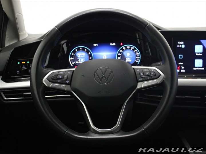 Volkswagen Golf 1,0 TSI Life Variant 91tk 2023
