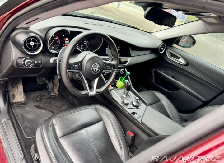 Alfa Romeo Giulia 2,0   Krásná 1800
