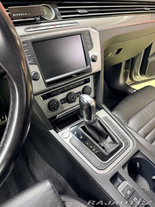 Volkswagen Passat 2,0   4x4 176 kW, Highlin 1800