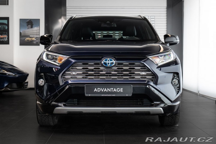 Toyota RAV4 Kamera/LED/Vyhřívaná seda 2020