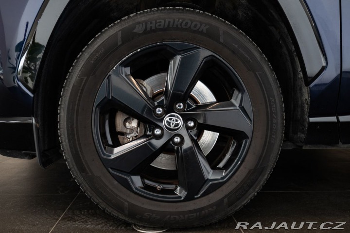 Toyota RAV4 Kamera/LED/Vyhřívaná seda 2020