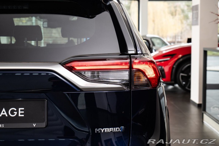 Toyota RAV4 Kamera/LED/Vyhřívaná seda 2020