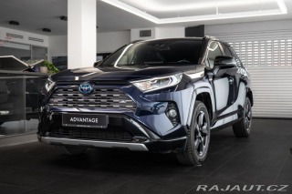 Toyota RAV4 Kamera/LED/Vyhřívaná seda 2020