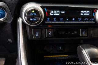 Toyota RAV4 Kamera/LED/Vyhřívaná seda 2020