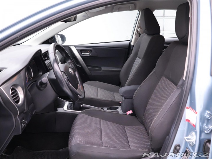 Toyota Auris 1,3 Dual VVT-i 73kW Klima 2013