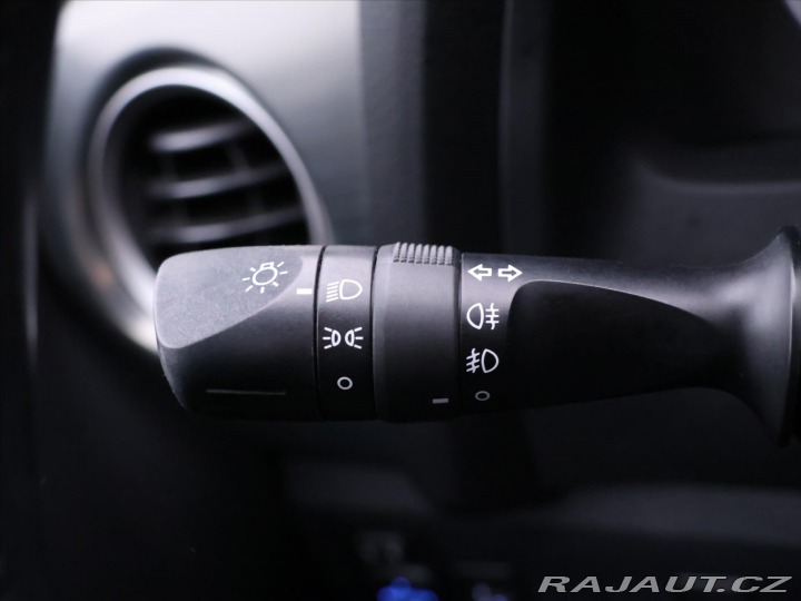 Toyota Auris 1,3 Dual VVT-i 73kW Klima 2013