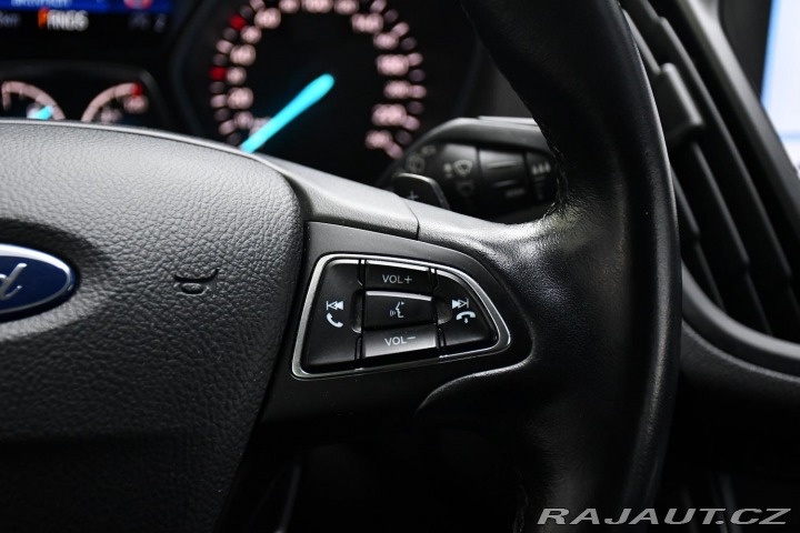 Ford Kuga 2,0TDCi AUT. A/C ČR TAŽNÉ 2017