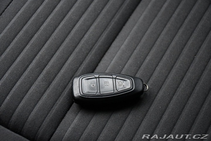 Ford Kuga 2,0TDCi AUT. A/C ČR 2017