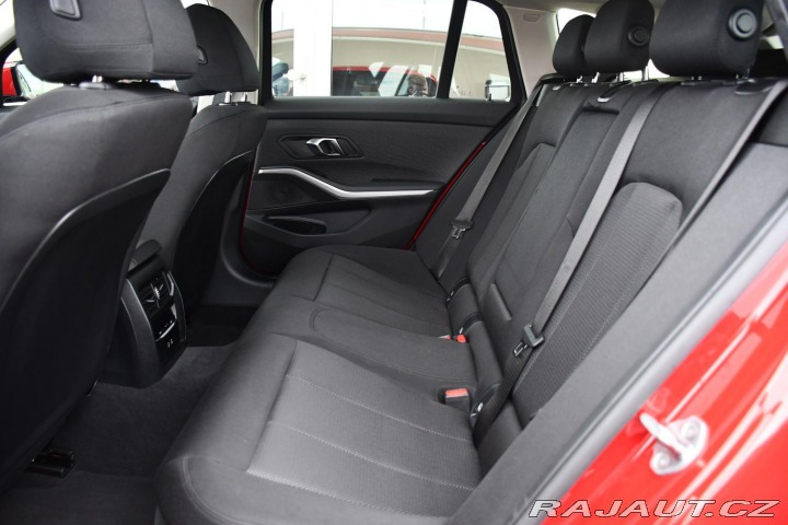 BMW 3 320d xDrive TAŽNÉ 1M ČR 2024