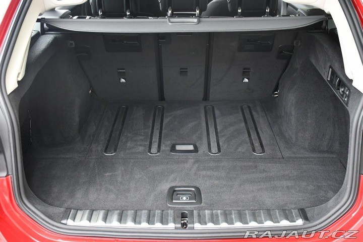 BMW 3 320d xDrive TAŽNÉ 1M ČR 2024