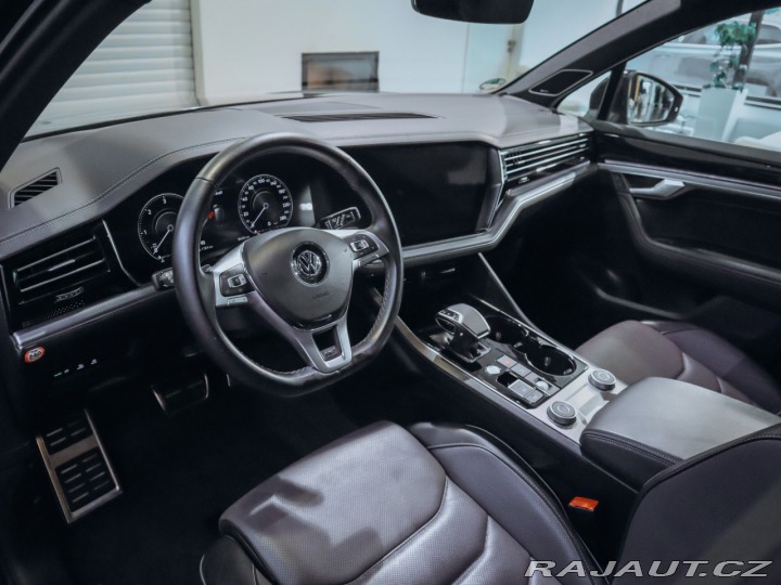 Volkswagen Touareg R-Line 4Motion 4.0 TDI 31 2020