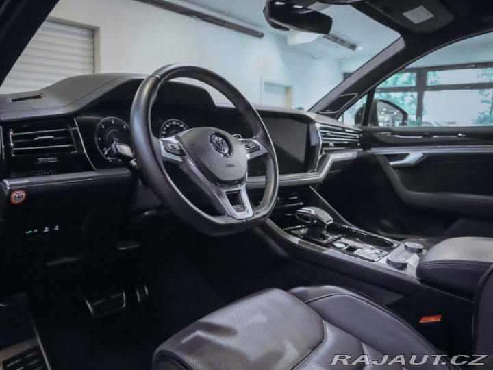 Volkswagen Touareg R-Line 4Motion 4.0 TDI 31 2020