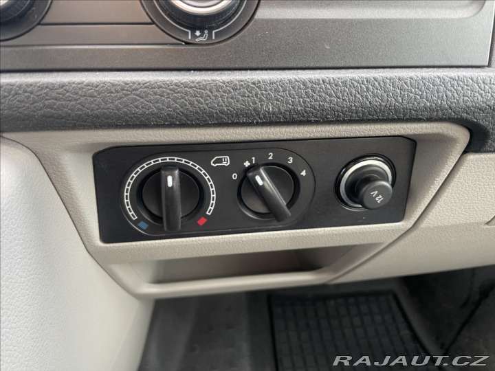 Volkswagen Transporter 2,0 TDi 110kw 8míst DPH C 2015