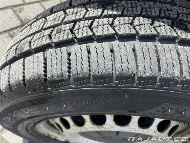 Volkswagen Transporter 2,0 TDi 110kw 8míst DPH C 2015