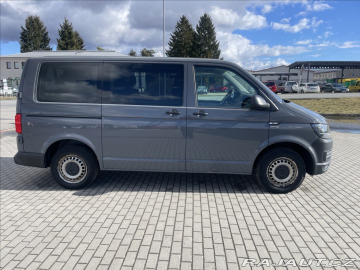 Volkswagen Transporter 2,0 TDi 110kw 8míst CZaut 2015