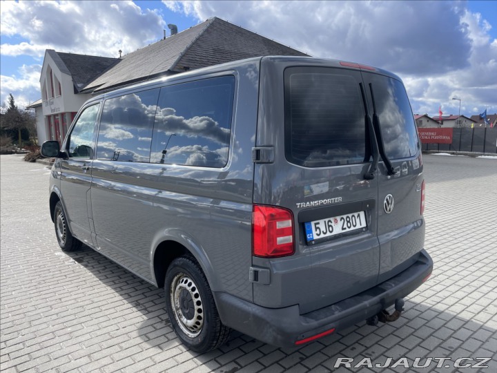 Volkswagen Transporter 2,0 TDi 110kw 8míst DPH C 2015