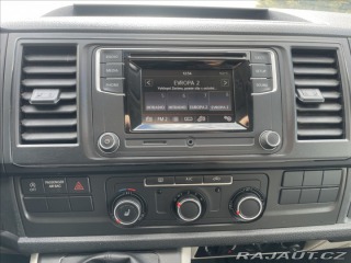 Volkswagen Transporter 2,0 TDi 110kw 8míst CZaut 2015