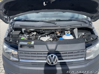 Volkswagen Transporter 2,0 TDi 110kw 8míst CZaut 2015