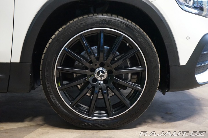 Mercedes-Benz GLB 200d*4M*AMG*TAŽNÉ*LED*CZ 2022