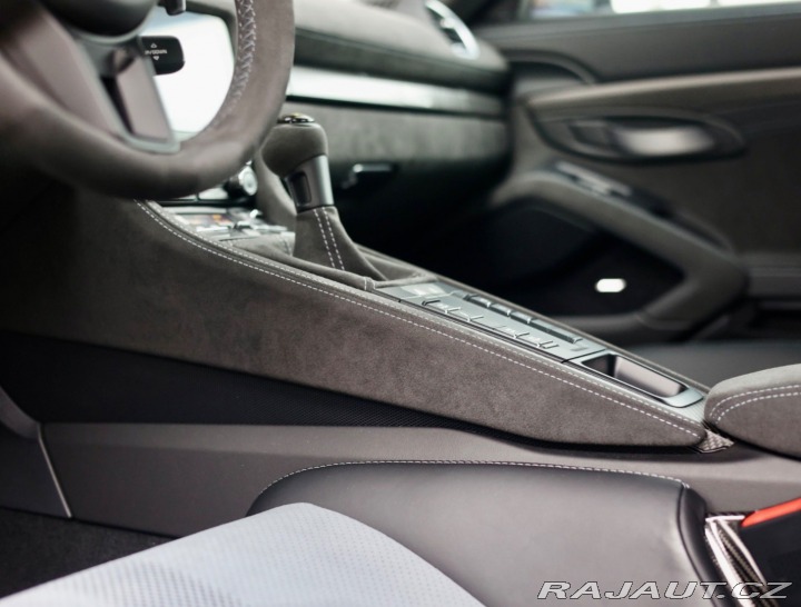 Porsche Cayman 718  GT4 RS PDK 2025