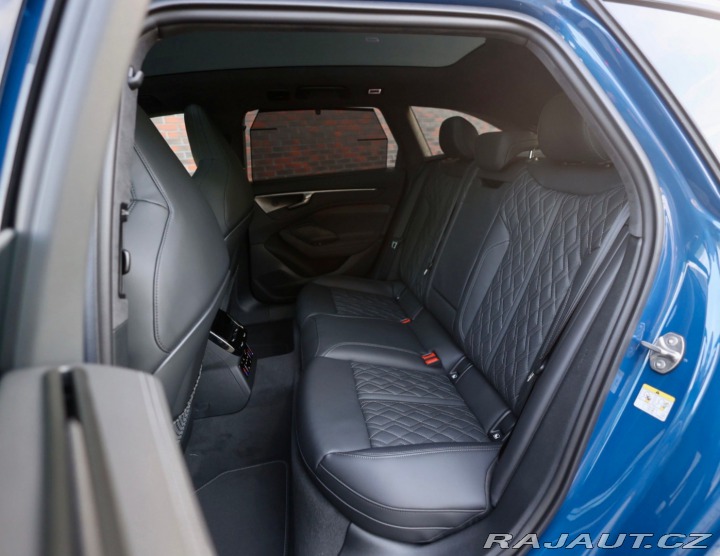 Audi A6 Avant  e-hybrid Quattro C 2025