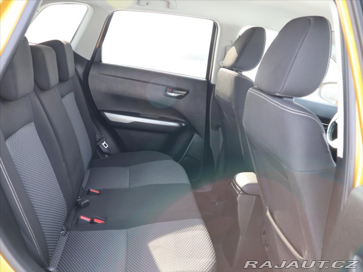 Suzuki Vitara 1,4 BoosterJet 95kw Navi 2020