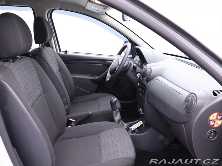 Dacia Duster 1,6 16V 77kW Serv.kn. Taž 2011