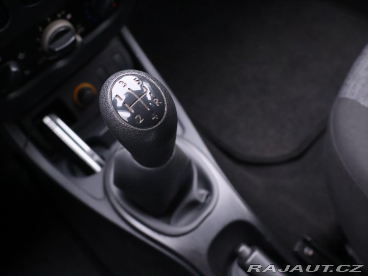 Dacia Duster 1,6 16V 77kW Serv.kn. Taž 2011