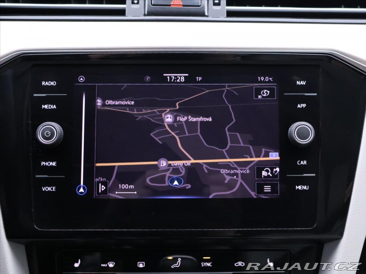 Volkswagen Passat 2,0 TDI CZ Elegance Kůže 2020