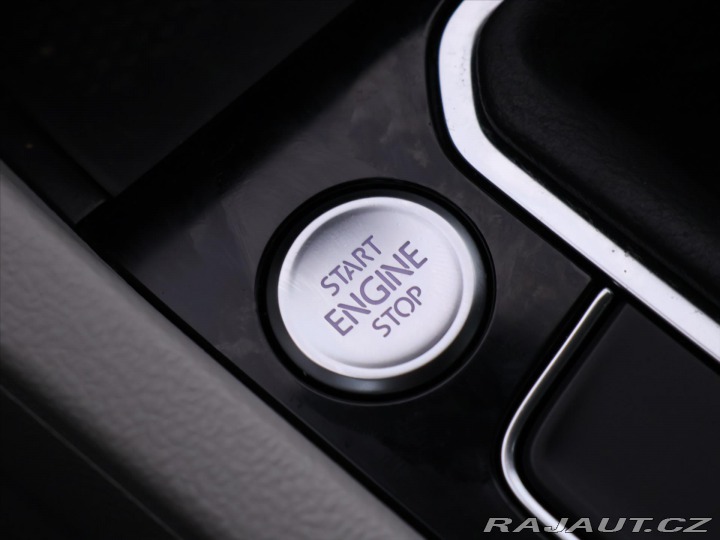 Volkswagen Passat 2,0 TDI CZ Elegance Kůže 2020