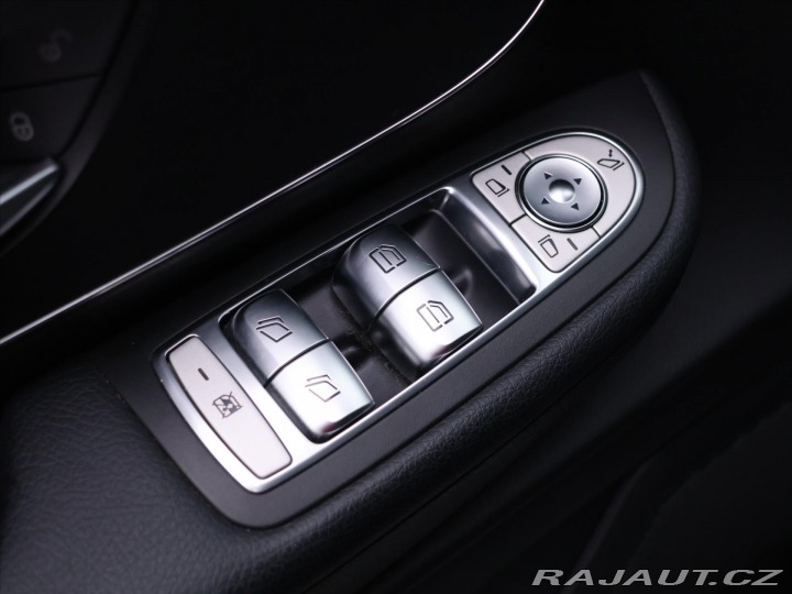 Mercedes-Benz V 2,0 300d 174kW L Exclusiv 2022