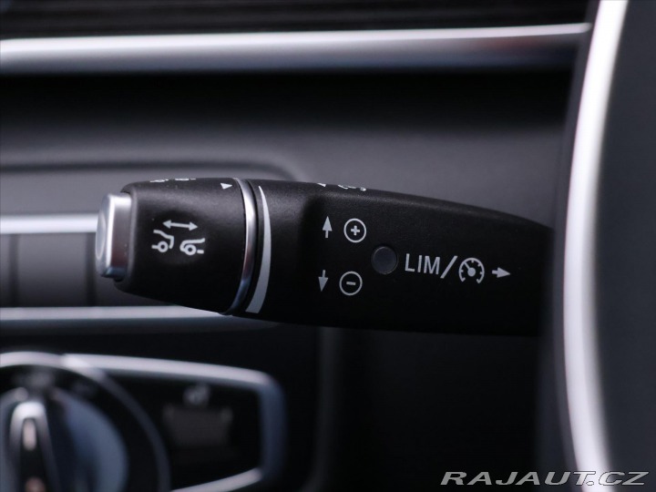 Mercedes-Benz V 2,0 300d 174kW L Exclusiv 2022