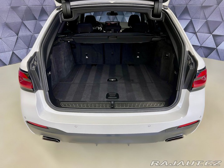 BMW 5 530d xDrive, M-PAKET, DCC 2021